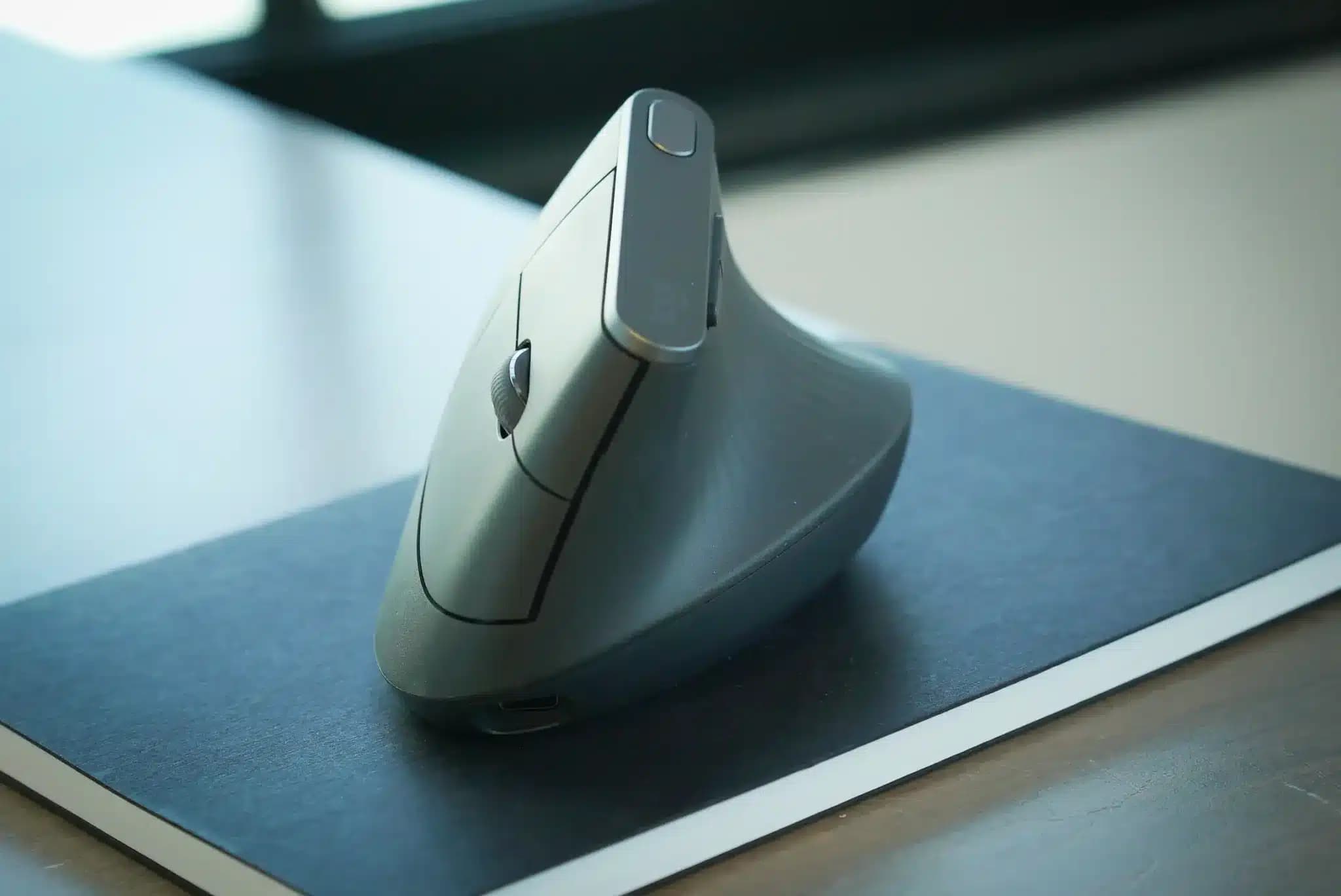 ماوس لاجیتک مدل Logitech MX VERTICAL — تصویر ۷