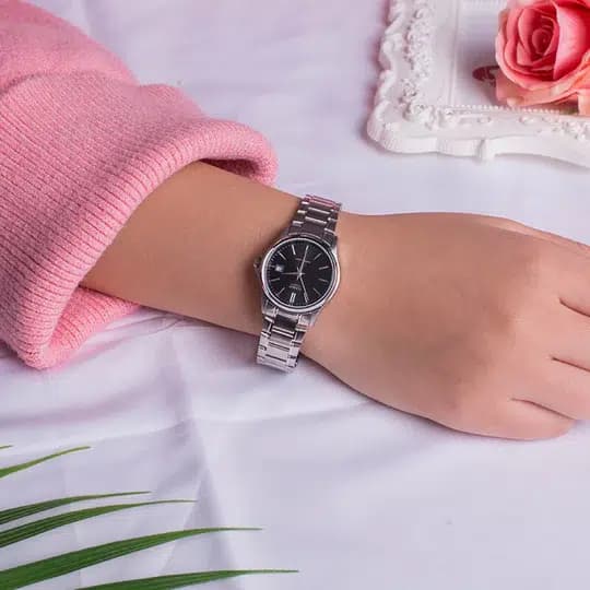 ساعت مچی زنانه کاسیو Casio مدل LTP-1183A-1A با صفحه مشکی — تصویر ۱۱