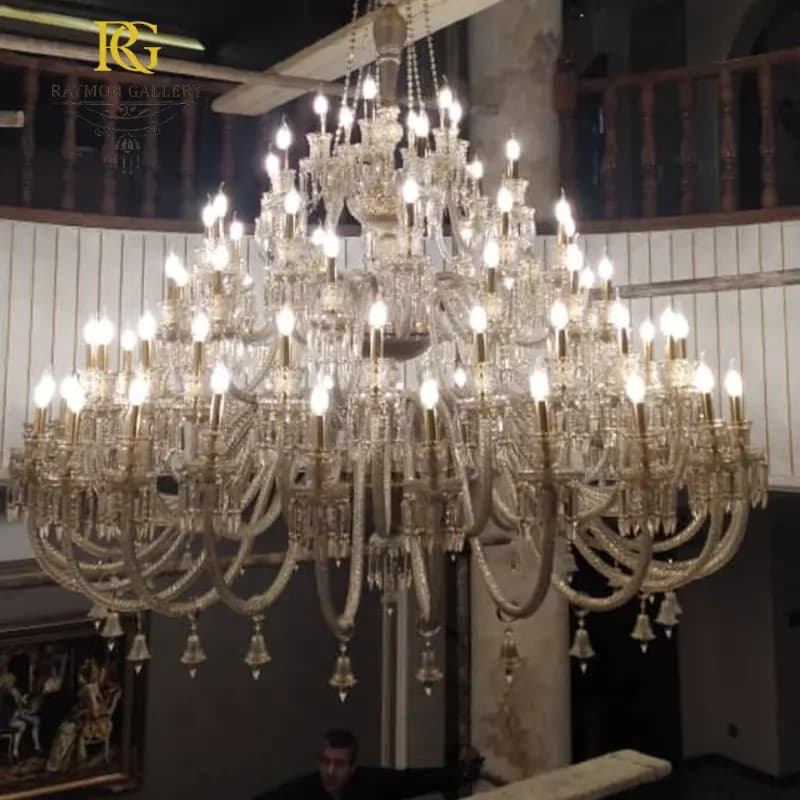 لوستر باکارات چند طبقه سفید (65 شاخه) — تصویر ۳
