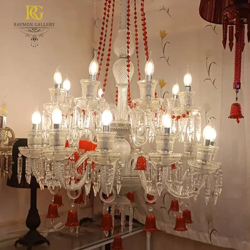 لوستر باکارات سفید لوکس و کریستال های قرمز یاقوتی (18 شاخه)