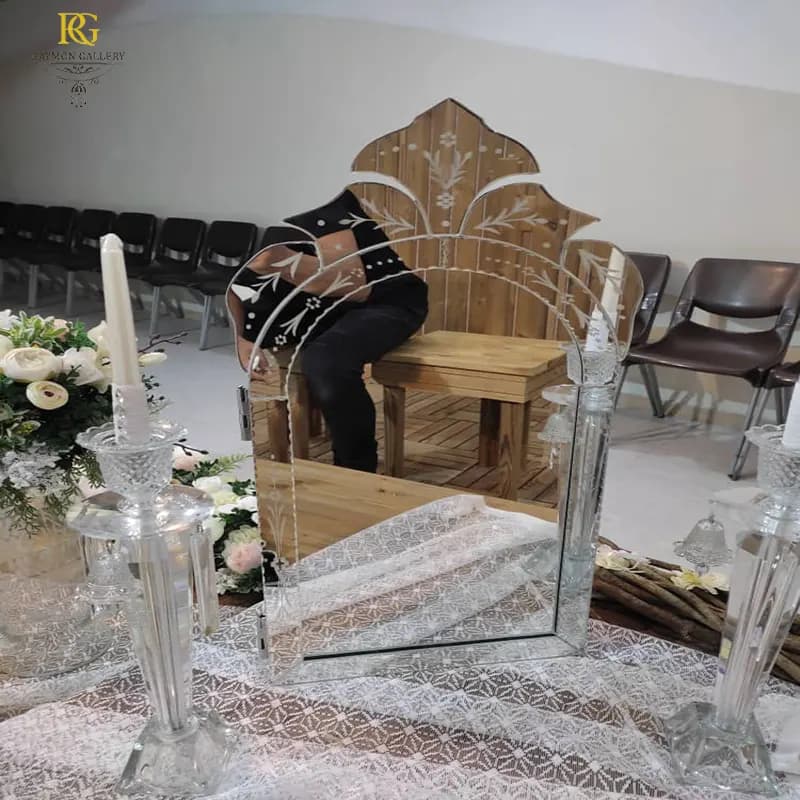 ست آینه و شمعدان دست‌ساز کریستالی سبک باکارا — تصویر ۲