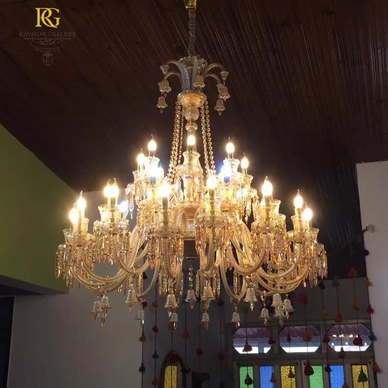 لوستر باکارات طلایی طبقاتی سلطنتی (32 شاخه)