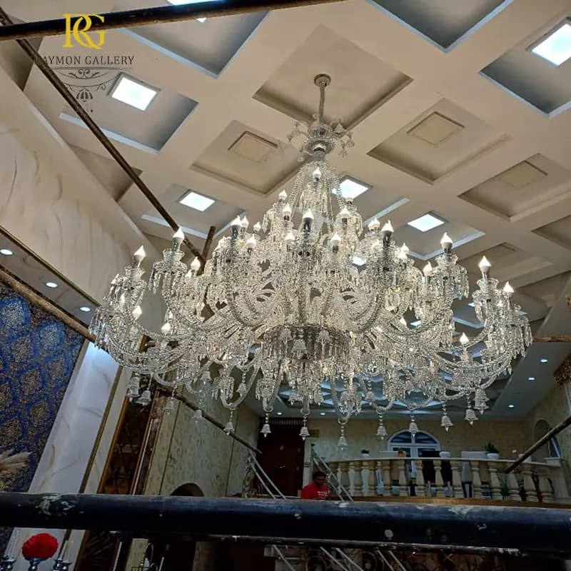 لوستر باکارات سفید چند طبقه ریسه ای (65 شاخه) — تصویر ۲