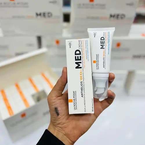کرم ضد آفتاب بدون رنگ MED ‌لاروش پوزای — تصویر ۸