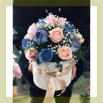 چیدمان هنری گل و گلدان طبیعی اپارتمانی برای دکور میز یا لابی
