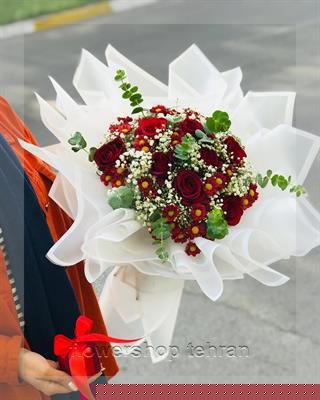 باکس گل آفتاب گردان برای خوشحال کردن عزیزانت در هر مناسبتی