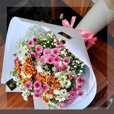 شکلات های ولنتاین ترکیبی از گل‌های باکیفیت برای جشن‌های به‌یادماندنی