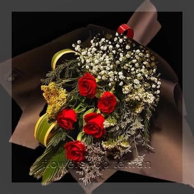 اگر وقت رفتن به گلفروشی را نداری گلدان گل مریم را اینترنتی سفارش بده