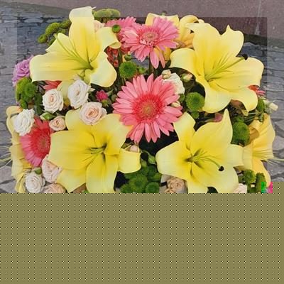 دسته گل شکلاتی؛ مناسب تولد، عیادت، تشکر و دیدار دوستانه — تصویر ۳
