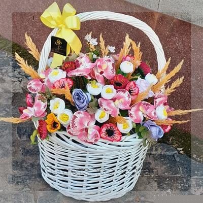 سفارش سبد گل برای تشکر با ارسال سریع و بسته‌بندی شیک