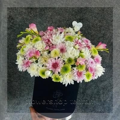 باکس گل صورتی کوچک لوکس برای سلیقه‌های سخت‌پسند
