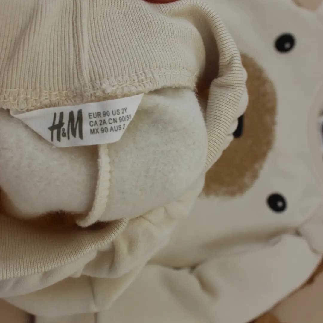ست بلوز شلوار تو کرکی طرح تدی از برند h&m – کد LK1064 — تصویر ۷