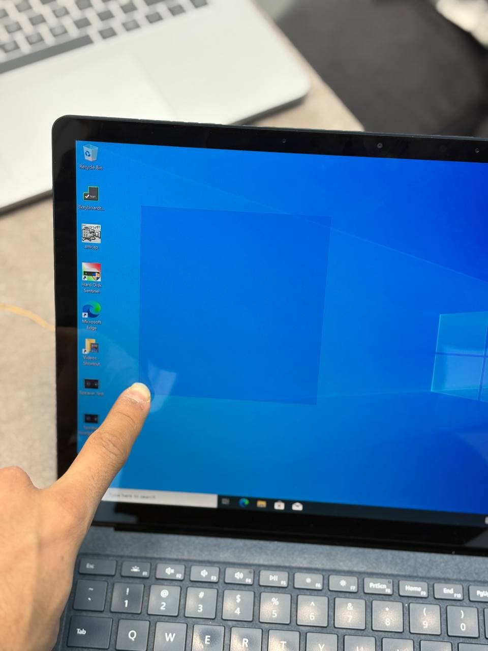 لپ تاپ Surface Laptop 3 i7(1065G7) 16GB-256SSD-Intel iris xe — تصویر ۱۱
