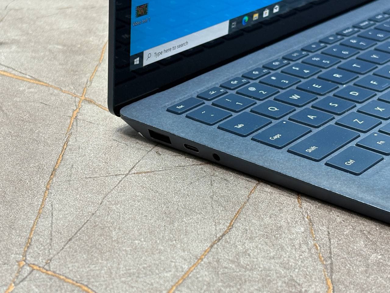 لپ تاپ Surface Laptop 3 i7(1065G7) 16GB-256SSD-Intel iris xe — تصویر ۱۲