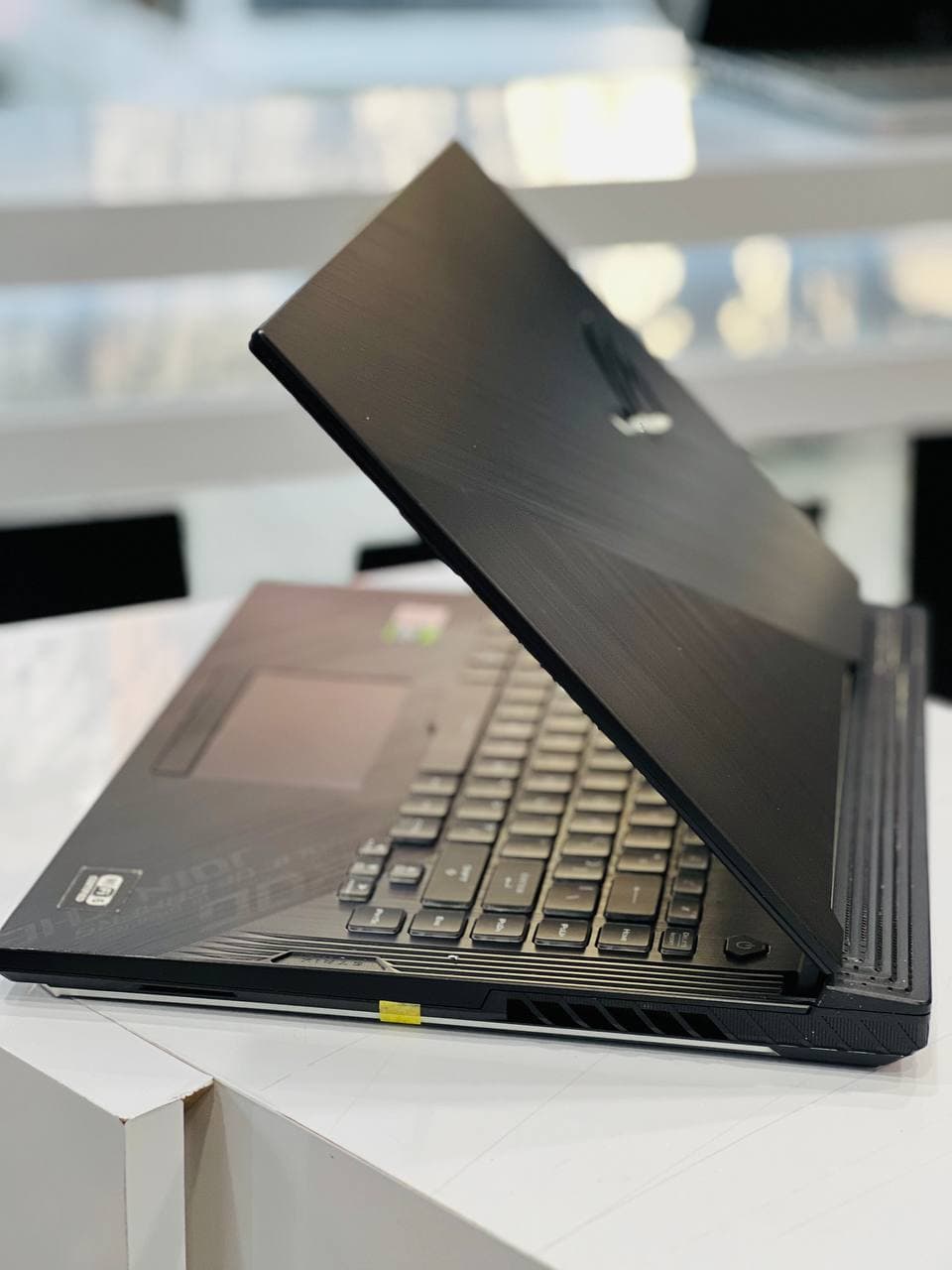 لپ تاپ Asus ROG Strix GL512 i7(10875H) 16GB-512SSD-RTX2060 6GB — تصویر ۱۱