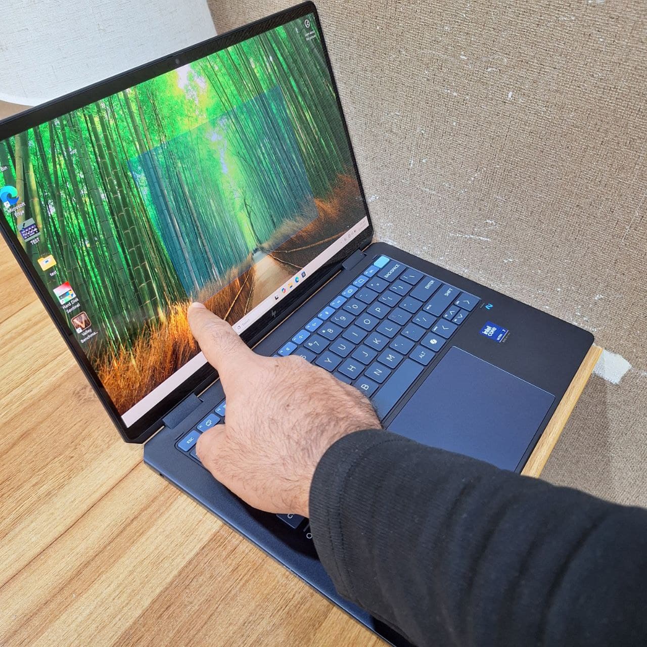 لپ تاپ HP Omenibook Ultra Flip 14 U7(256V) 16GB-1TBSSD-Intel vs NPU X360