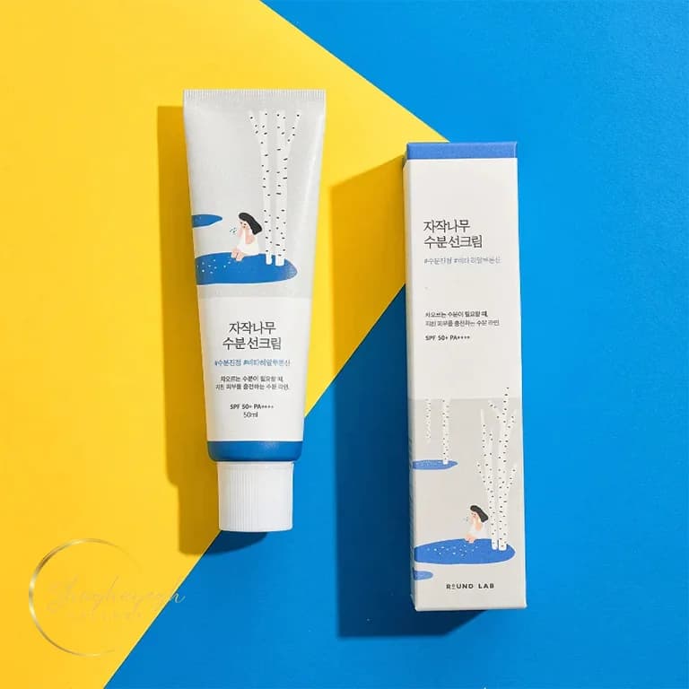 ضد افتاب ابرسان SPF50+ مدل بيرچ جوس راند لب 50 ميل Round Lab Birch Juice Moisturizing Sunscreen SPF50+ PA++++ 50ml — تصویر ۳