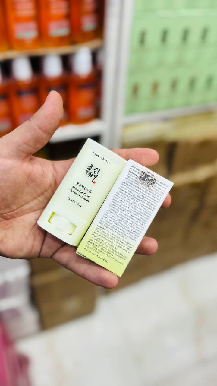 ضد آفتاب استیکی بیوتی Matte Sun Stick کد 1417 — تصویر ۹