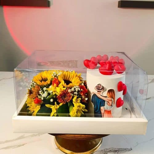 باکس گل و کیک عاشقانه