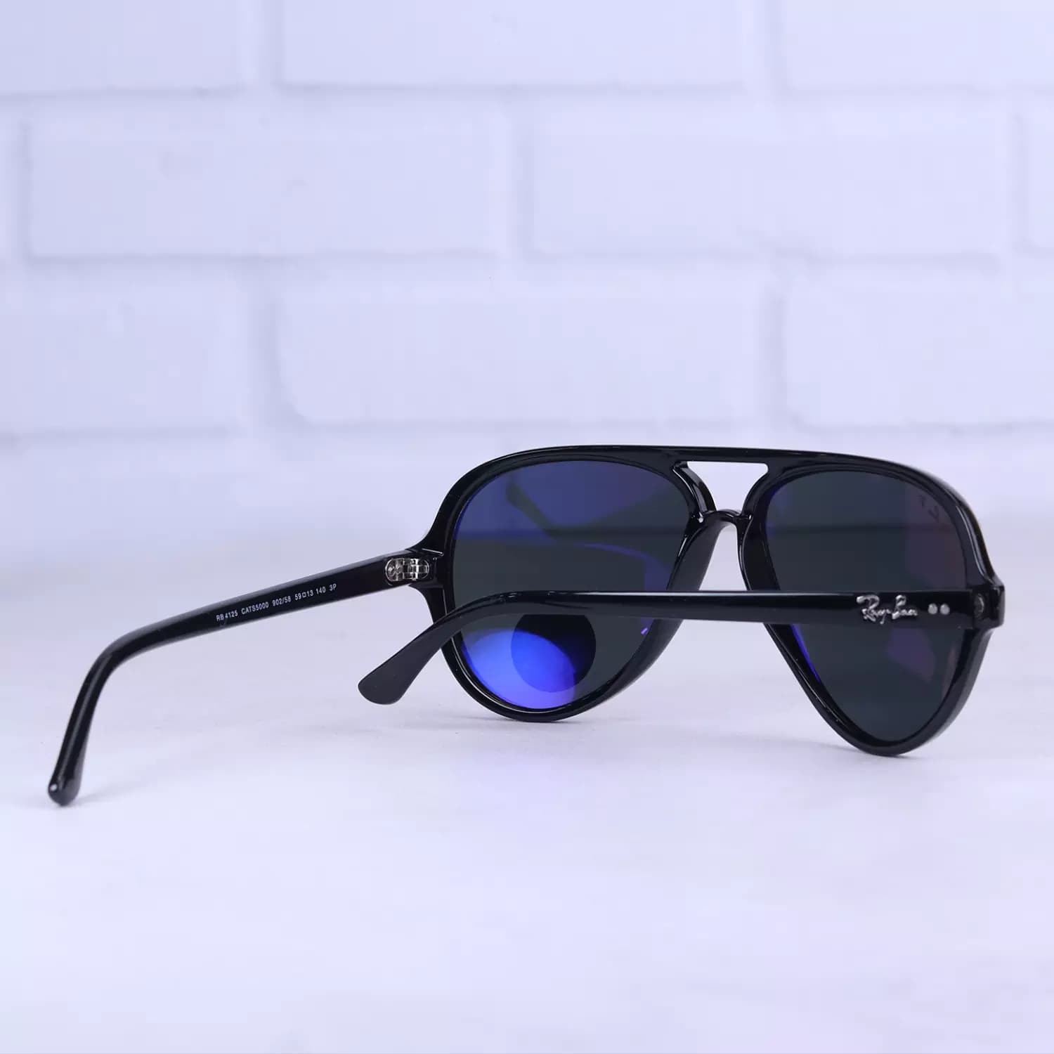 عینک آفتابی ری بن مردانه فریم خلبانی مشکی RB 4125/2 — تصویر ۴