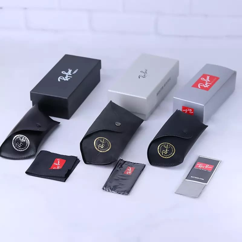 عینک آفتابی ری بن فراری فریم مستطیل مشکی RB 4413-M/1 — تصویر ۱۱