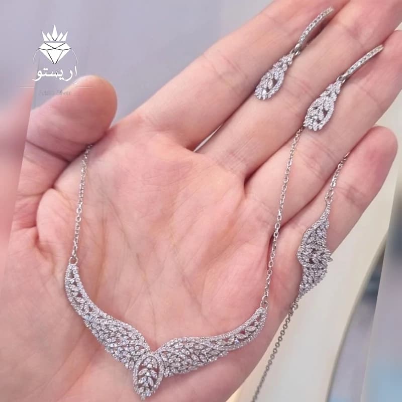 سرویس نقره(سرویس عروسی و نامزدی) سوپر میکرو با عیار 925 و آبکاری طلاسفید کیفیت درجه 1