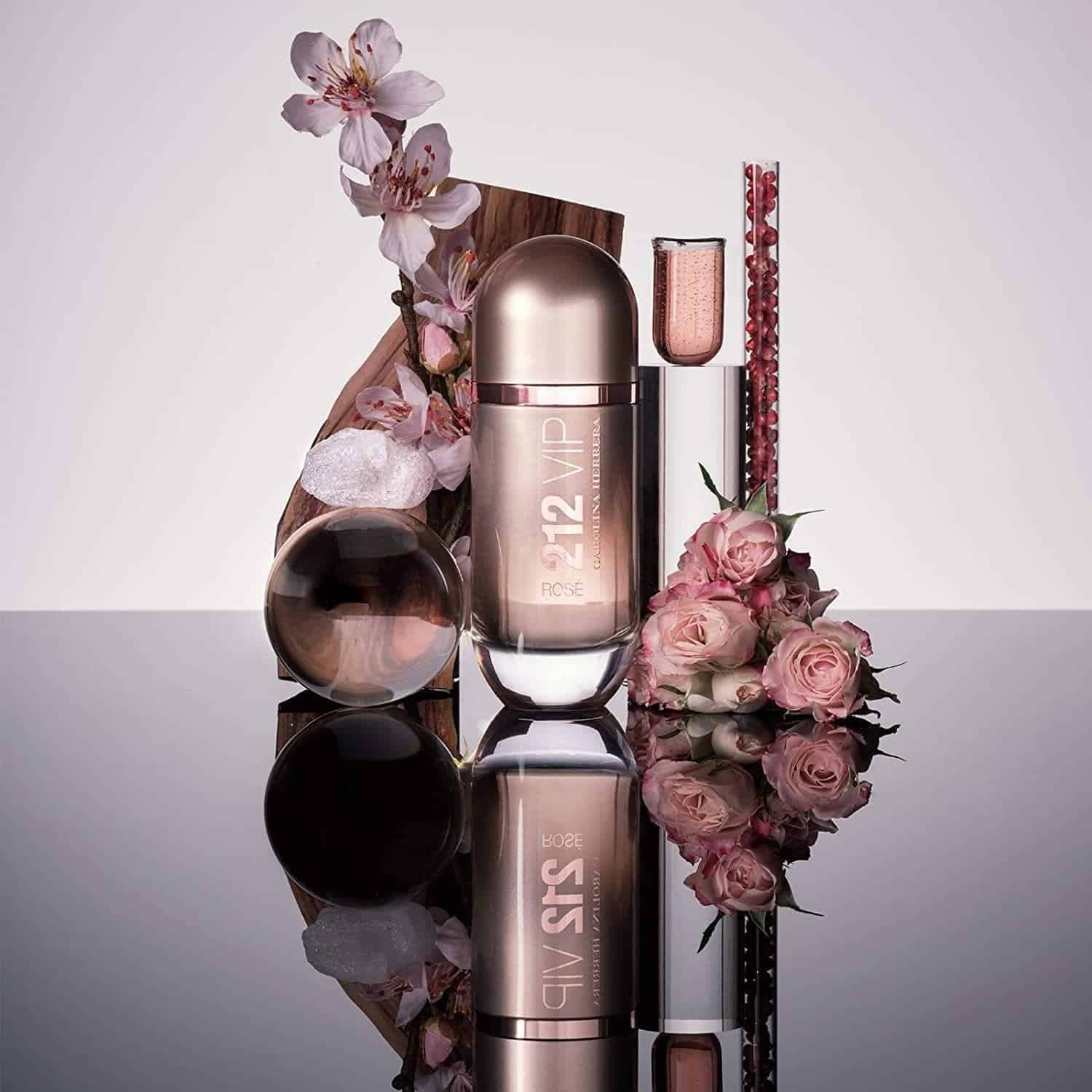 عطر ادکلن کارولینا هررا 212 وی آی پی رز اصل | Carolina Herrera 212 VIP Rose 100 ml — تصویر ۲