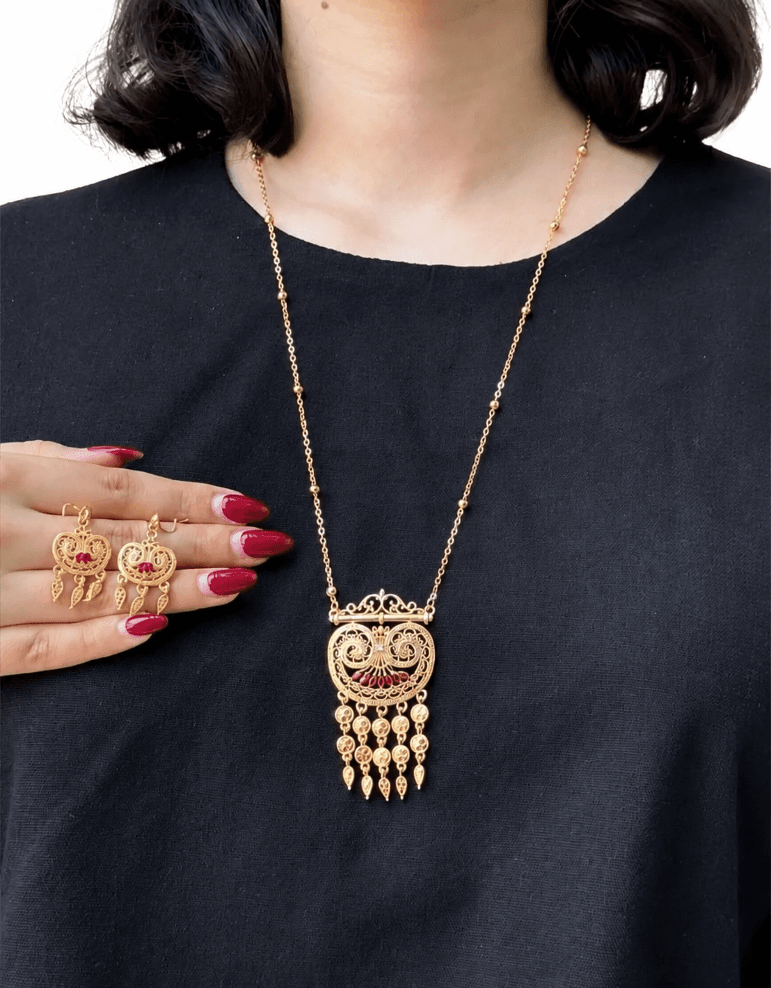 نیمست طلا رنگ ثابت طرح فیلیگری اصل | گوشواره و گردنبند زنانه مجلسی – جام کوزارکس jamcosrx — تصویر ۶
