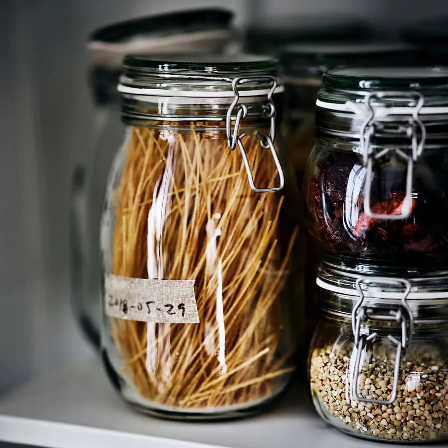 بانکه شیشه ای درب دار 1.8 لیتری ایکیا KORKEN شفاف — تصویر ۲