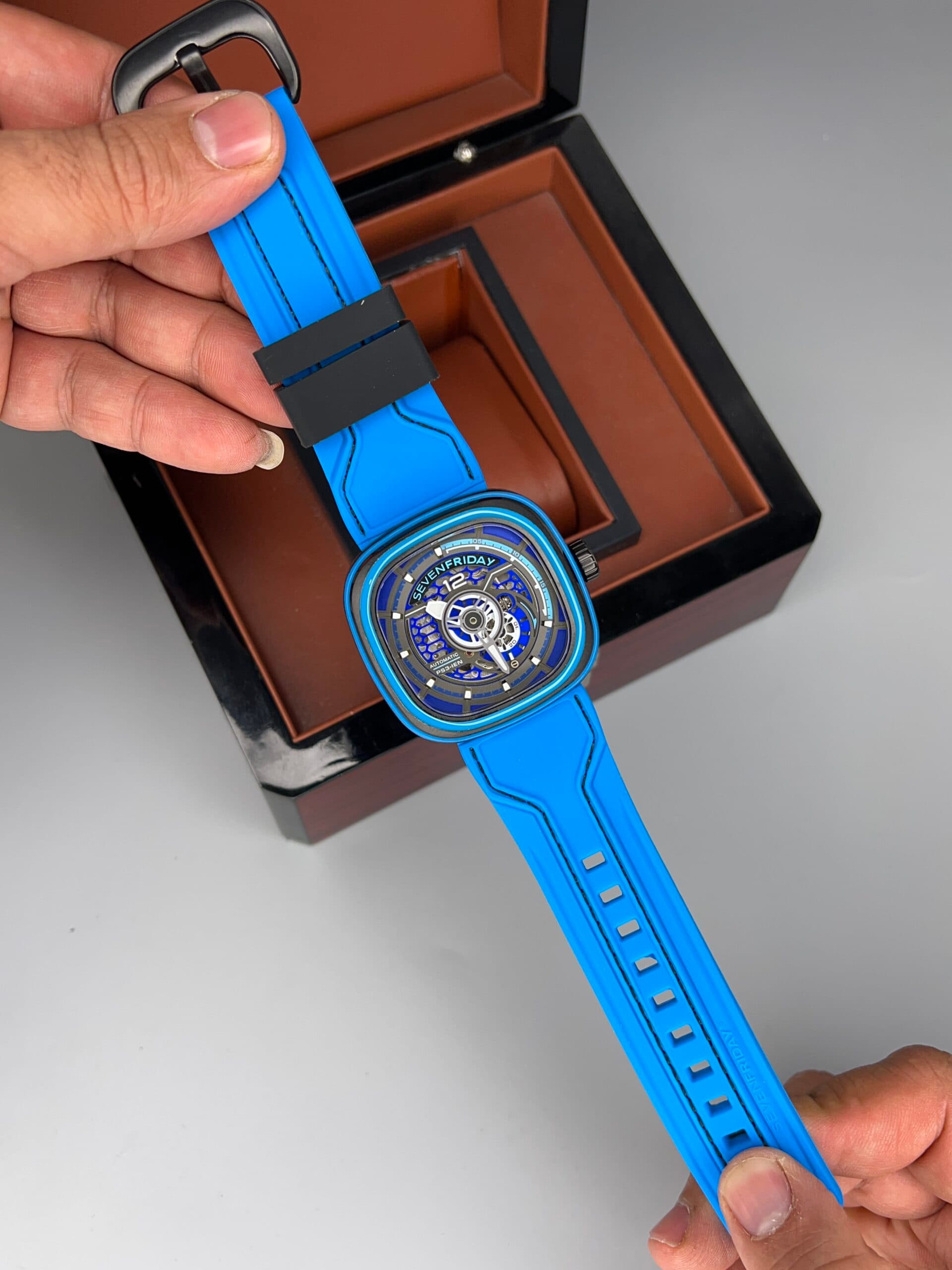 ساعت مچی مردانه سون فرایدی Sevenfriday 1989 — تصویر ۳