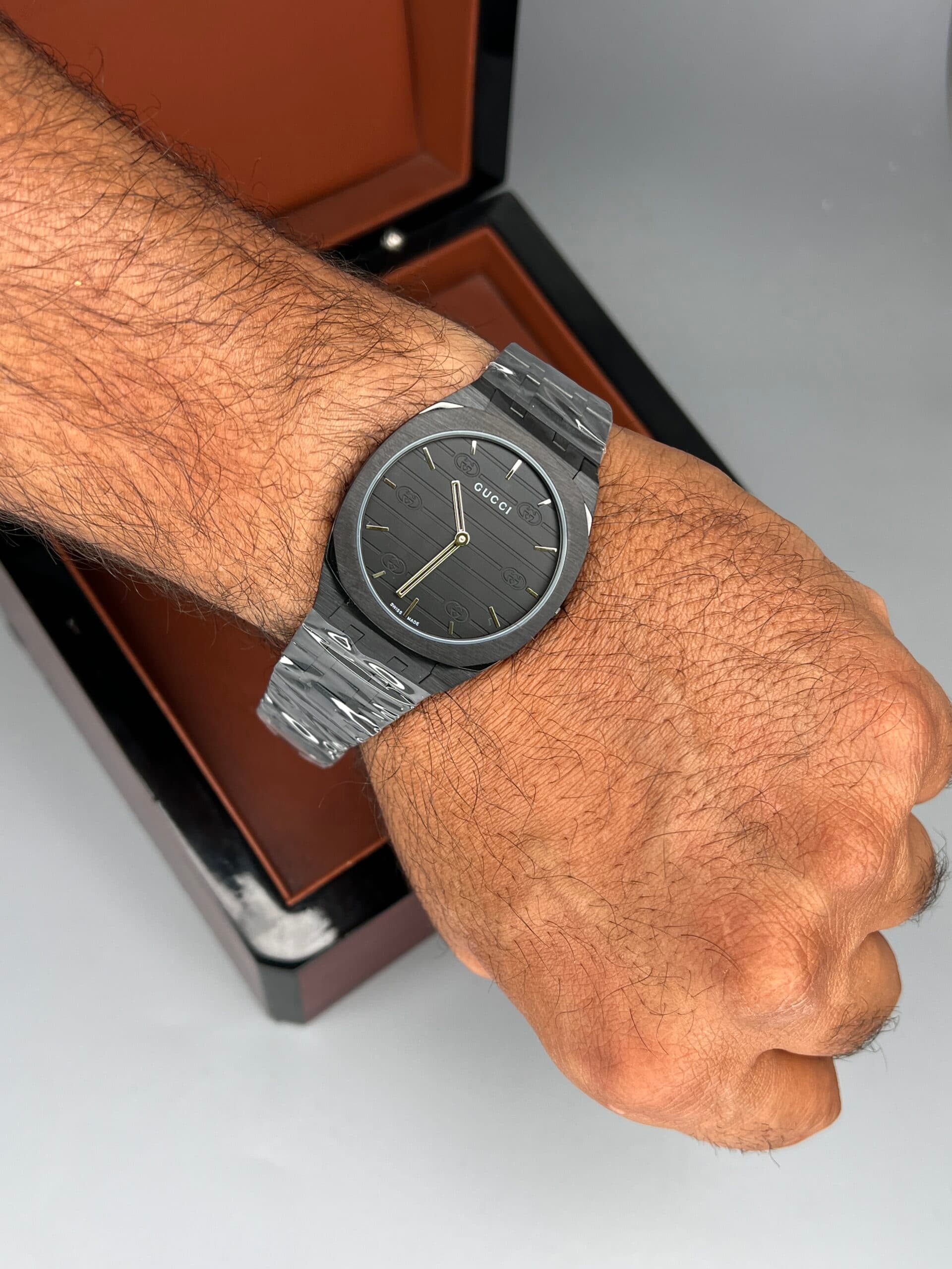 ساعت مچی مردانه گوچی فول مشکی Gucci V2006 — تصویر ۸