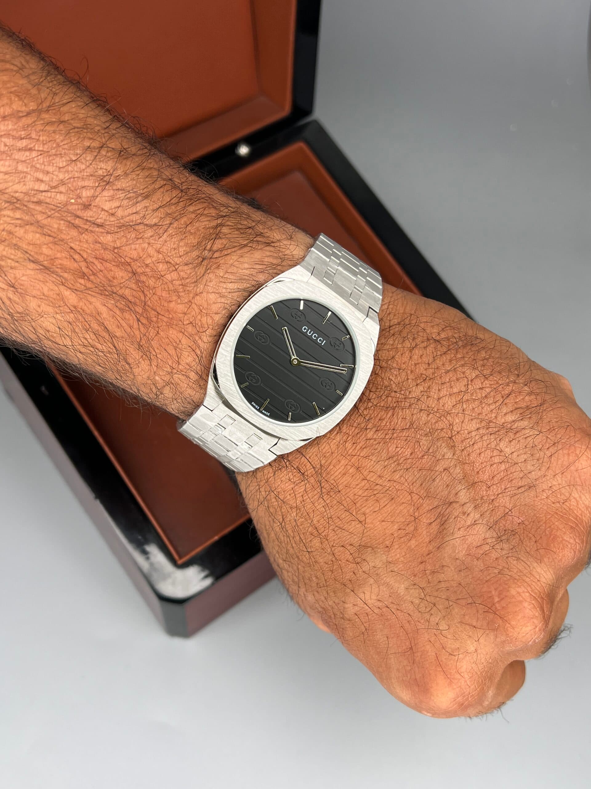 ساعت مچی مردانه گوچی استیل صفحه مشکی Gucci V2005 — تصویر ۲