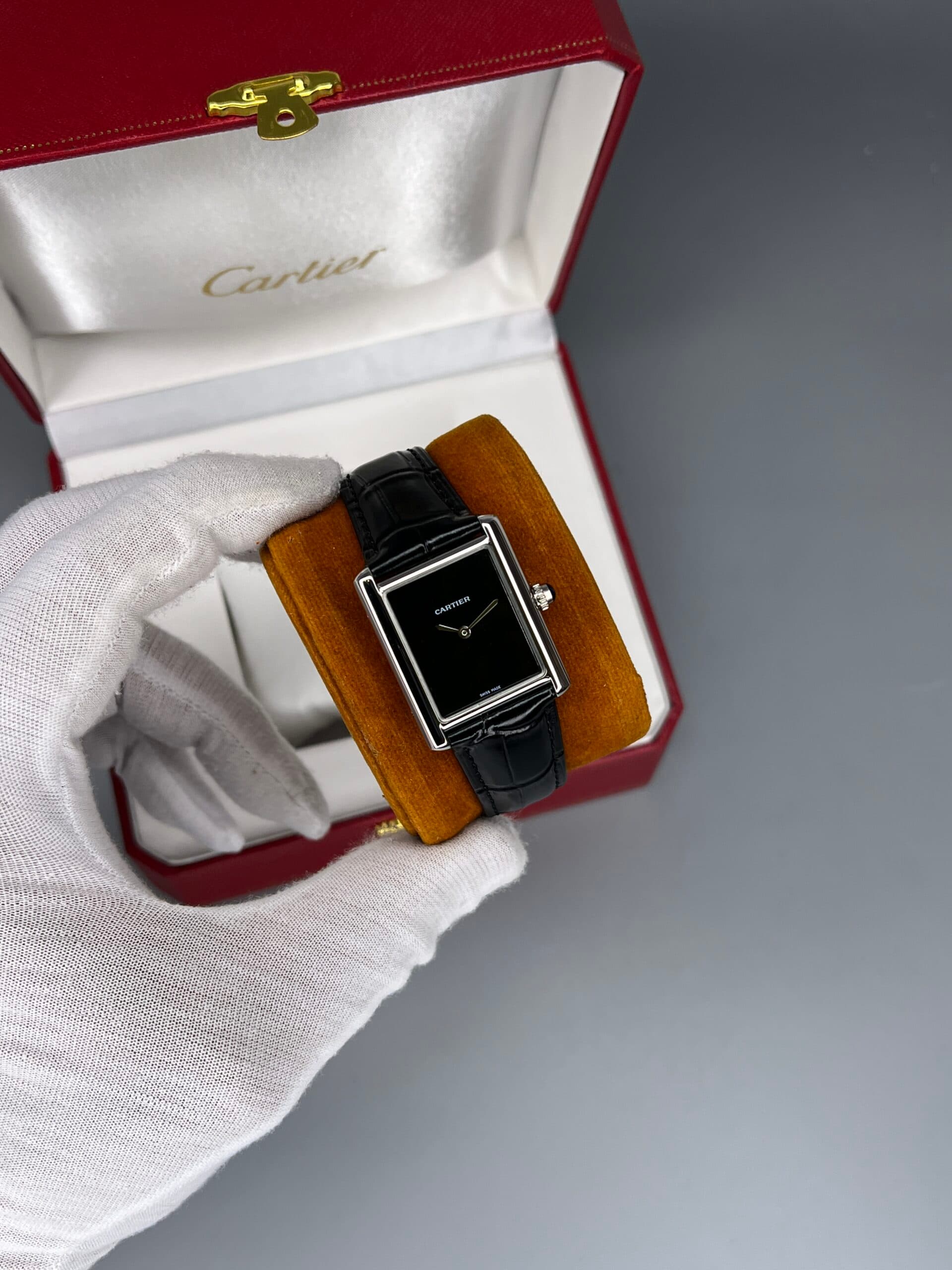 ساعت مچی زنانه کارتیر سیلور صفحه مهندسی Cartier CR548 — تصویر ۶