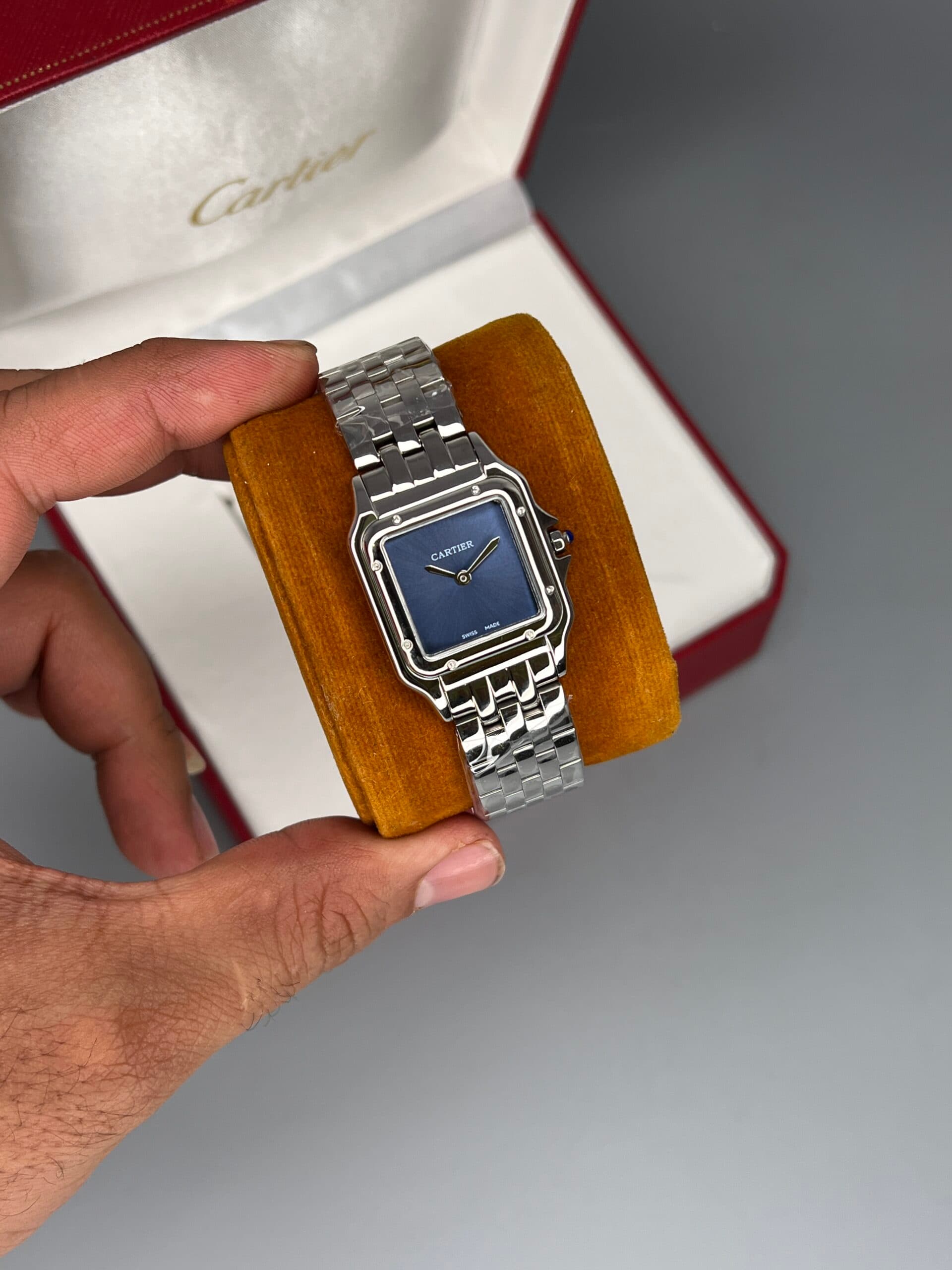 ساعت مچی زنانه کارتیر پنتر سیلور صفحه سرمه ای Cartier Panthere CR544 — تصویر ۷