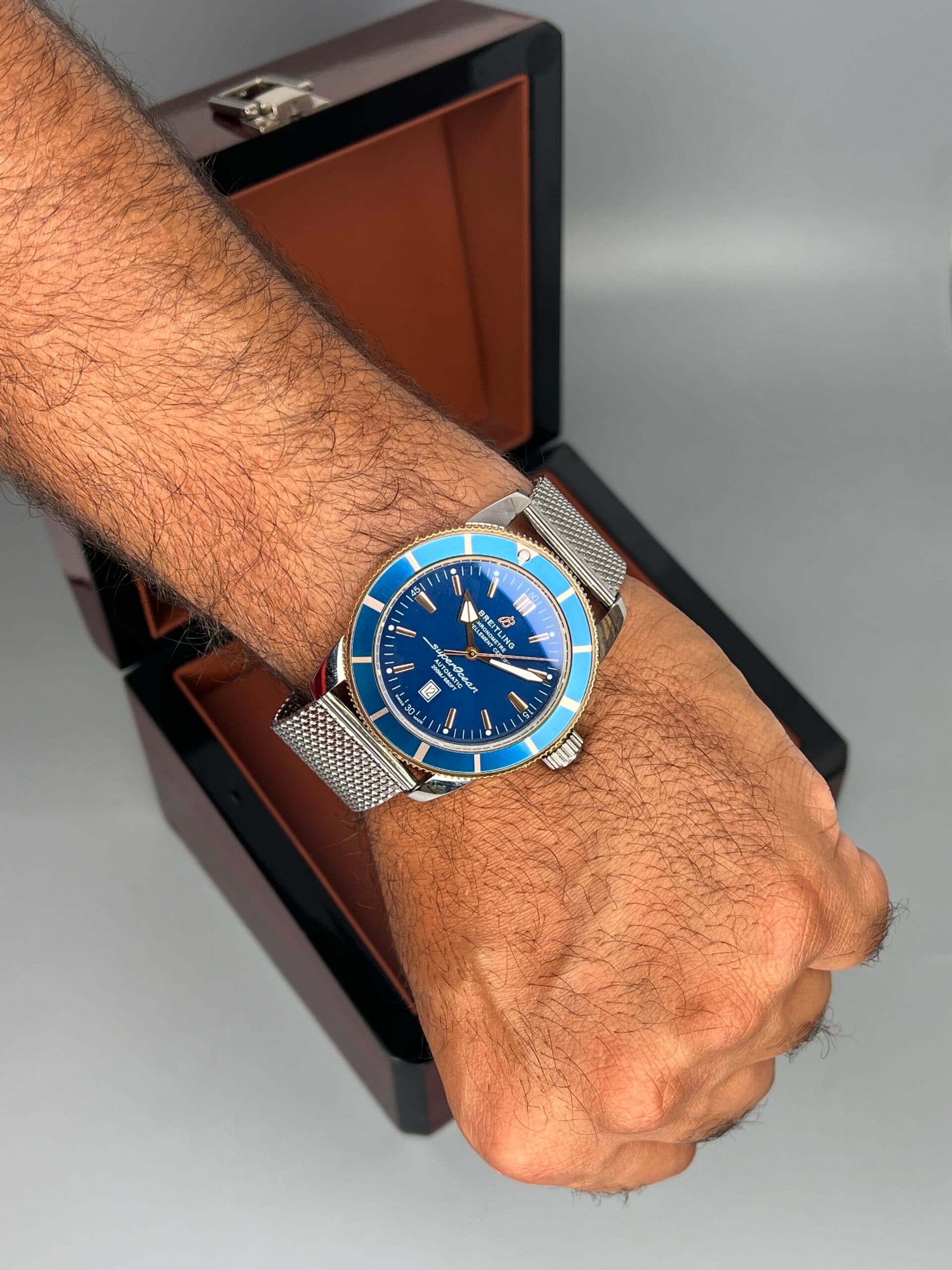ساعت مردانه برایتلینگ سوپر اوشن سیلور صفحه سرمه ای Breitling kb75 — تصویر ۶