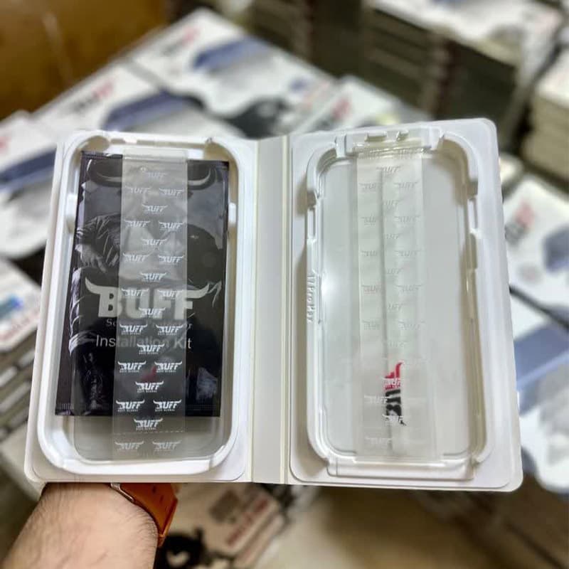 محافظ صفحه نمایش 2عددی بوف مدل HD&Privacy Shield Pro برای گوشی اپل iPhone 17 Pro — تصویر ۱۱