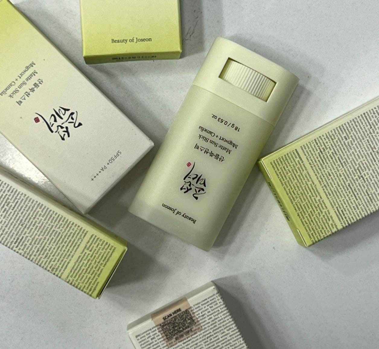 ضدآفتاب استیکی پوست چرب بیوتی آف جوسان SPF50 — تصویر ۱۰