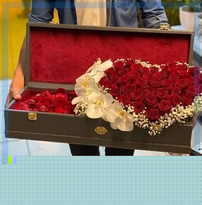 سفارش دسته گل برای پاساژ عقیق تهران — تصویر ۲