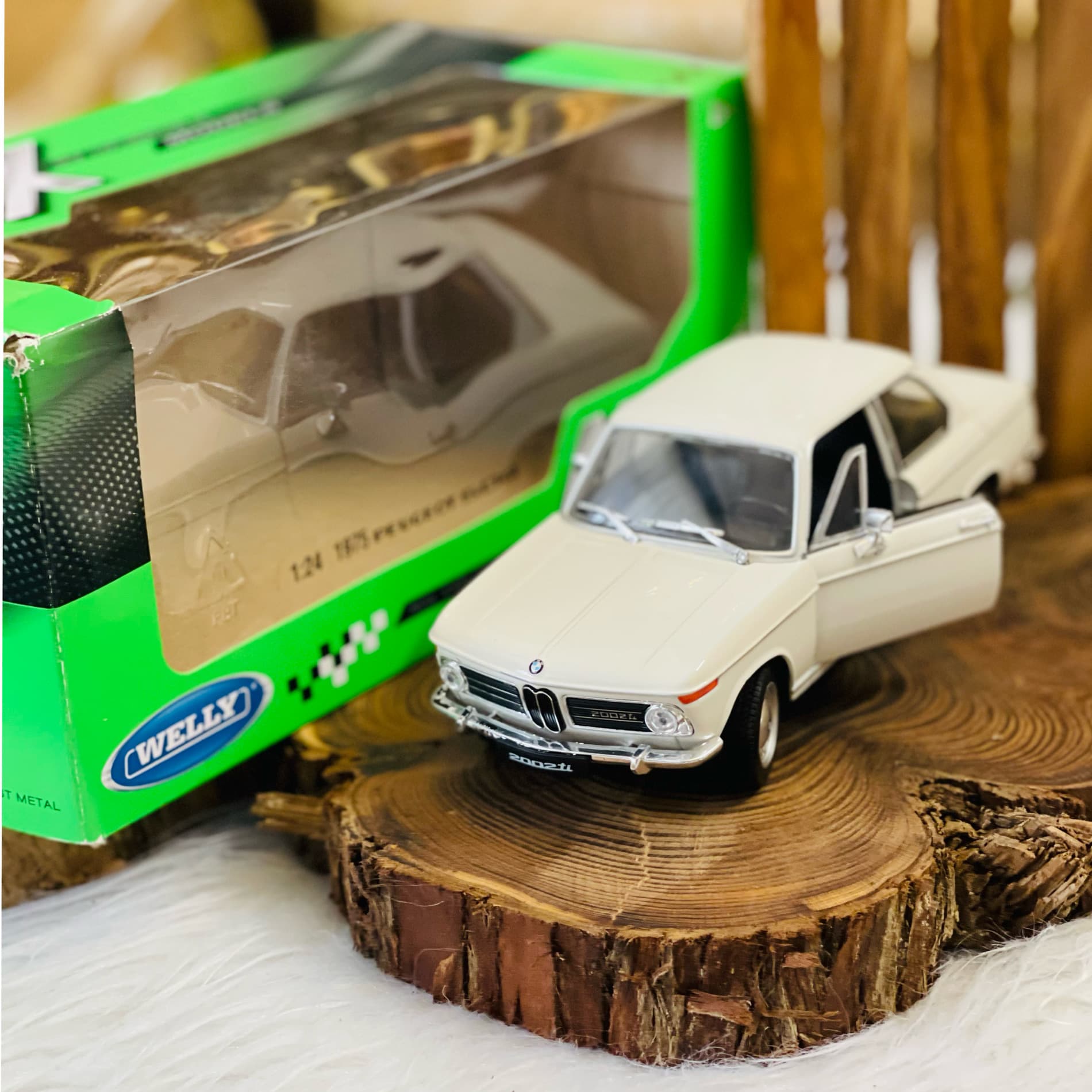 ماکت ماشین ولی مدل BMW 2002TI — تصویر ۸