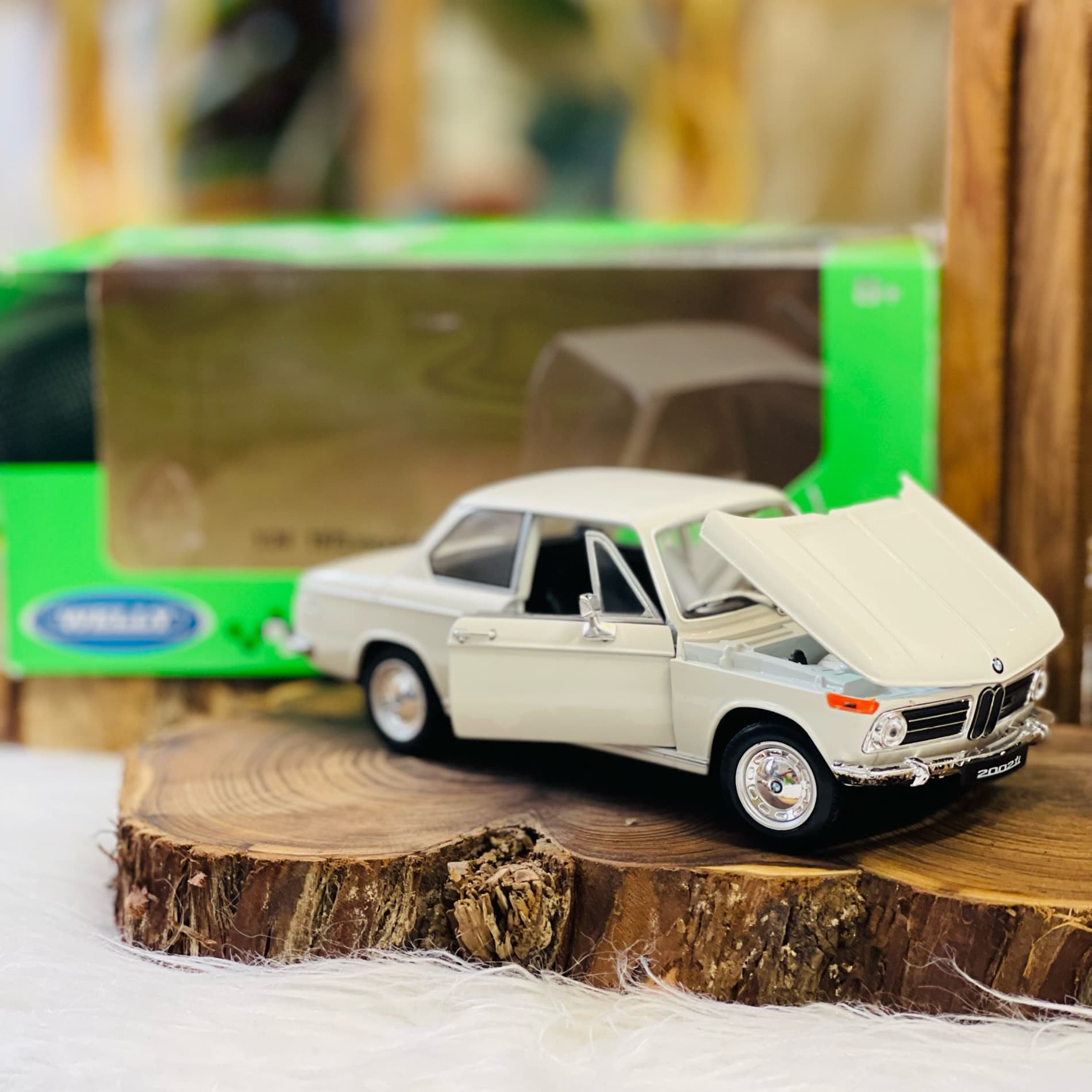 ماکت ماشین ولی مدل BMW 2002TI — تصویر ۶