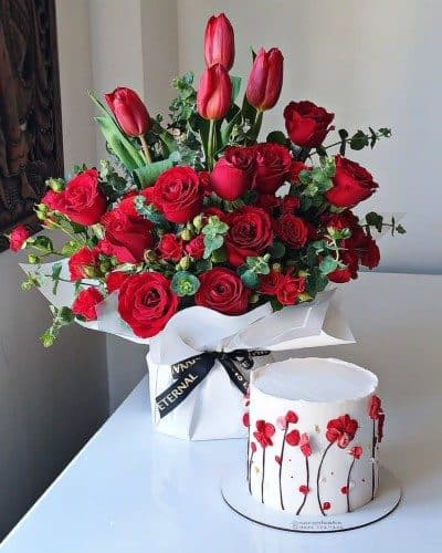 سبد گل با کیک تبریک برای ترفیع درجه — تصویر ۲
