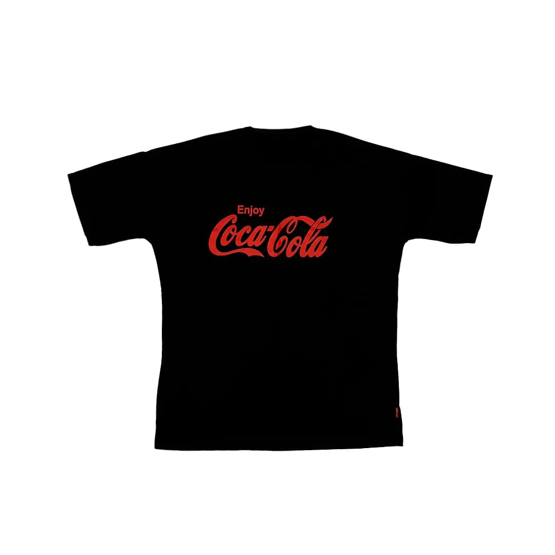 تیشرت زنانه لانگ طرح Coca Cola مدل TL22108 — تصویر ۴