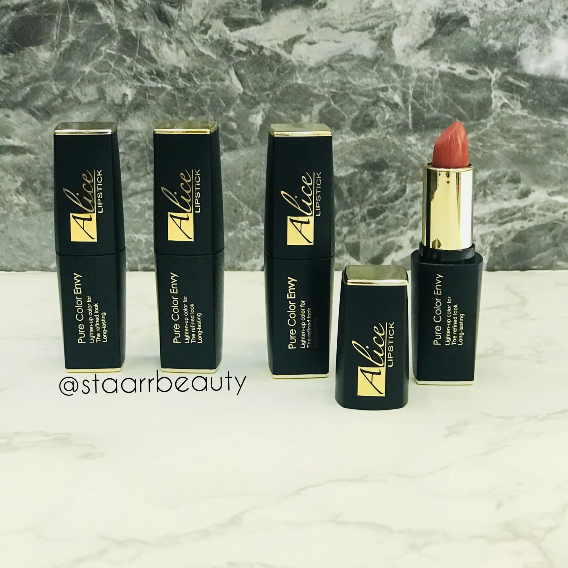 رژ لب جامد آلیس مدل Pure Color Envy — تصویر ۴