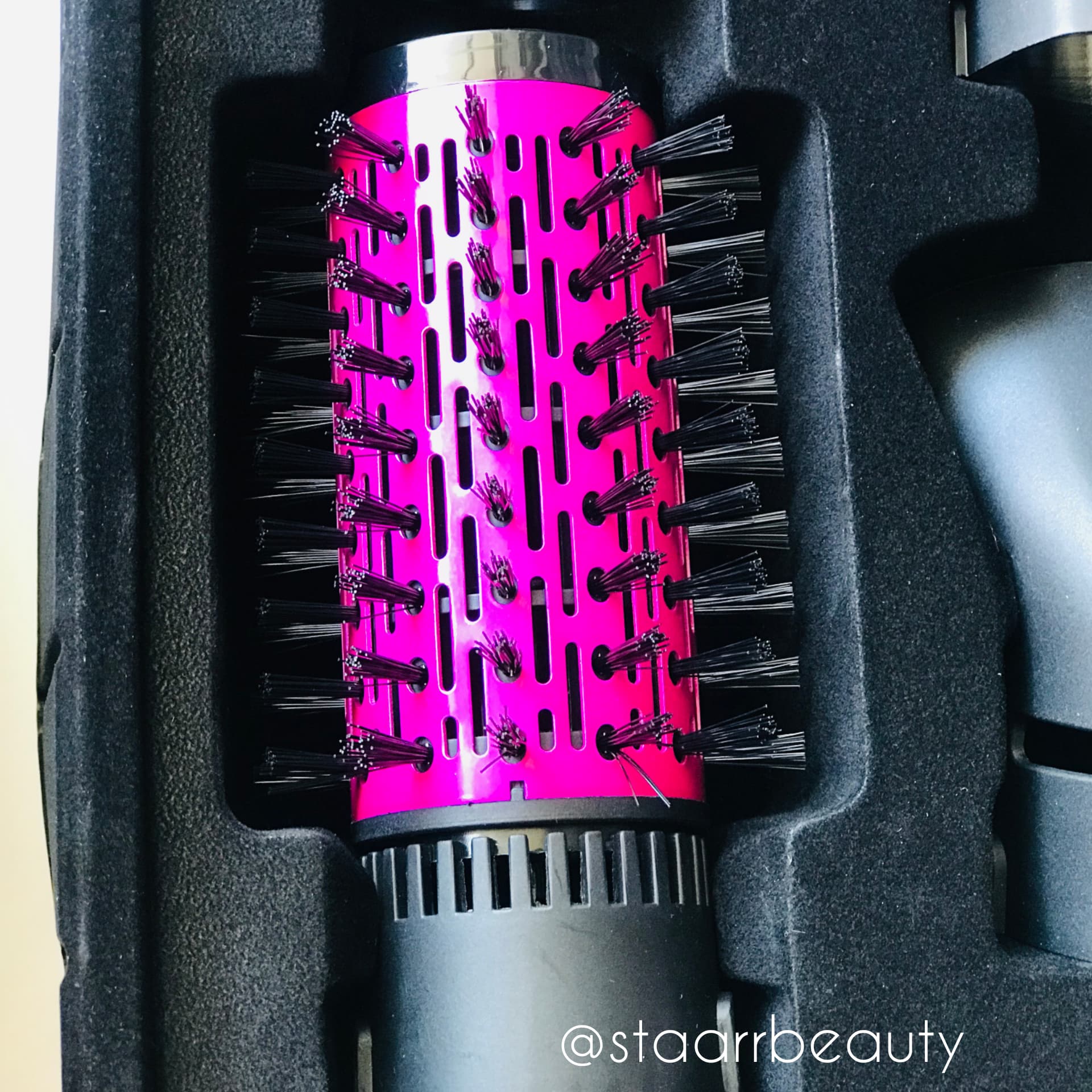 سشوار چرخشی 4 کاره گلدن مکس مدل GOLDEN MAX M-666 — تصویر ۹