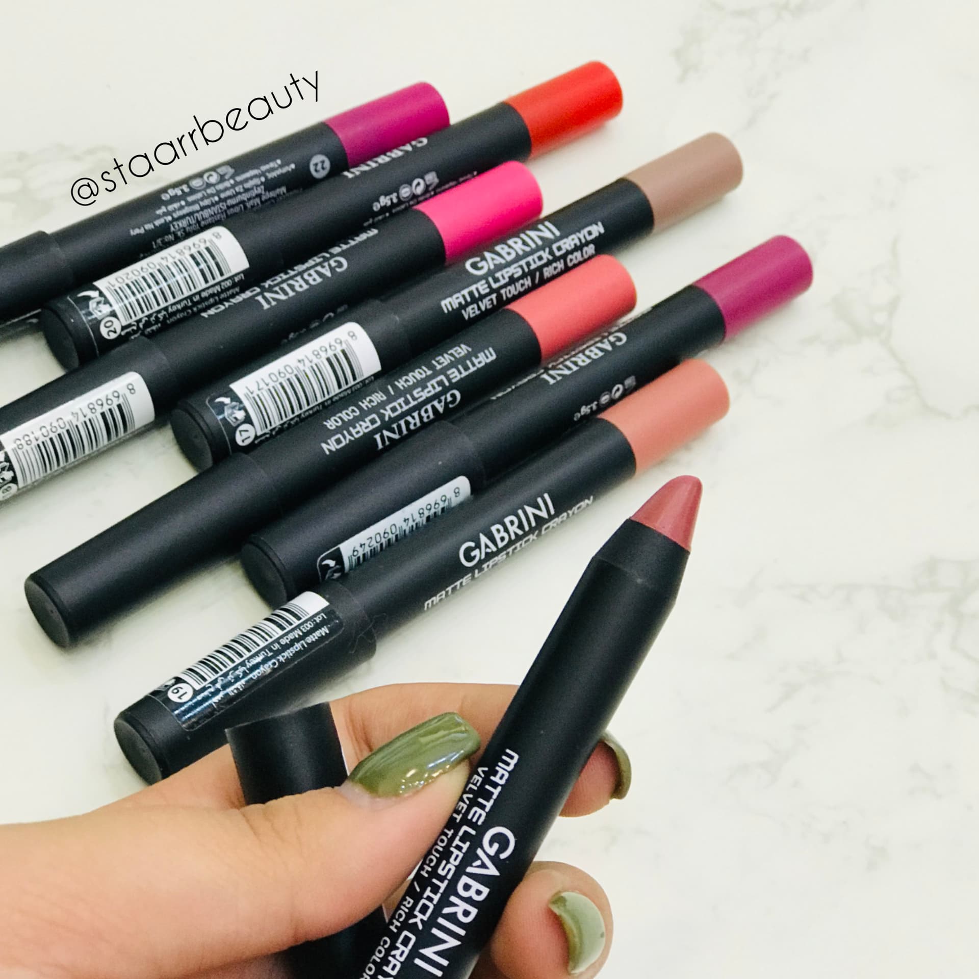 رژ لب مدادی مات گابرینی Gabrini lipstick — تصویر ۲