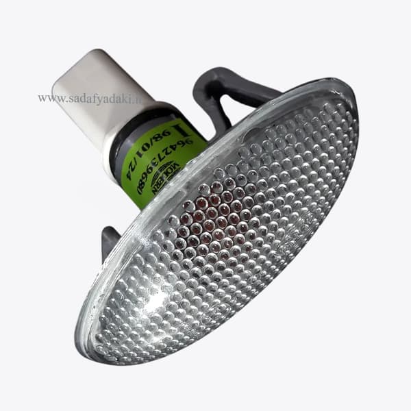 چراغ راهنما جلو راست و چپ روی گلگیرهای جلو با لامپ پژو 206 ایساکو — تصویر ۳