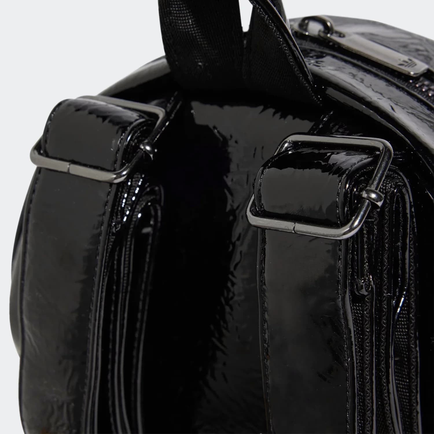کوله پشتی 2.5 لیتری آدیداس مدل Adicolor Premium Round Backpack — تصویر ۶