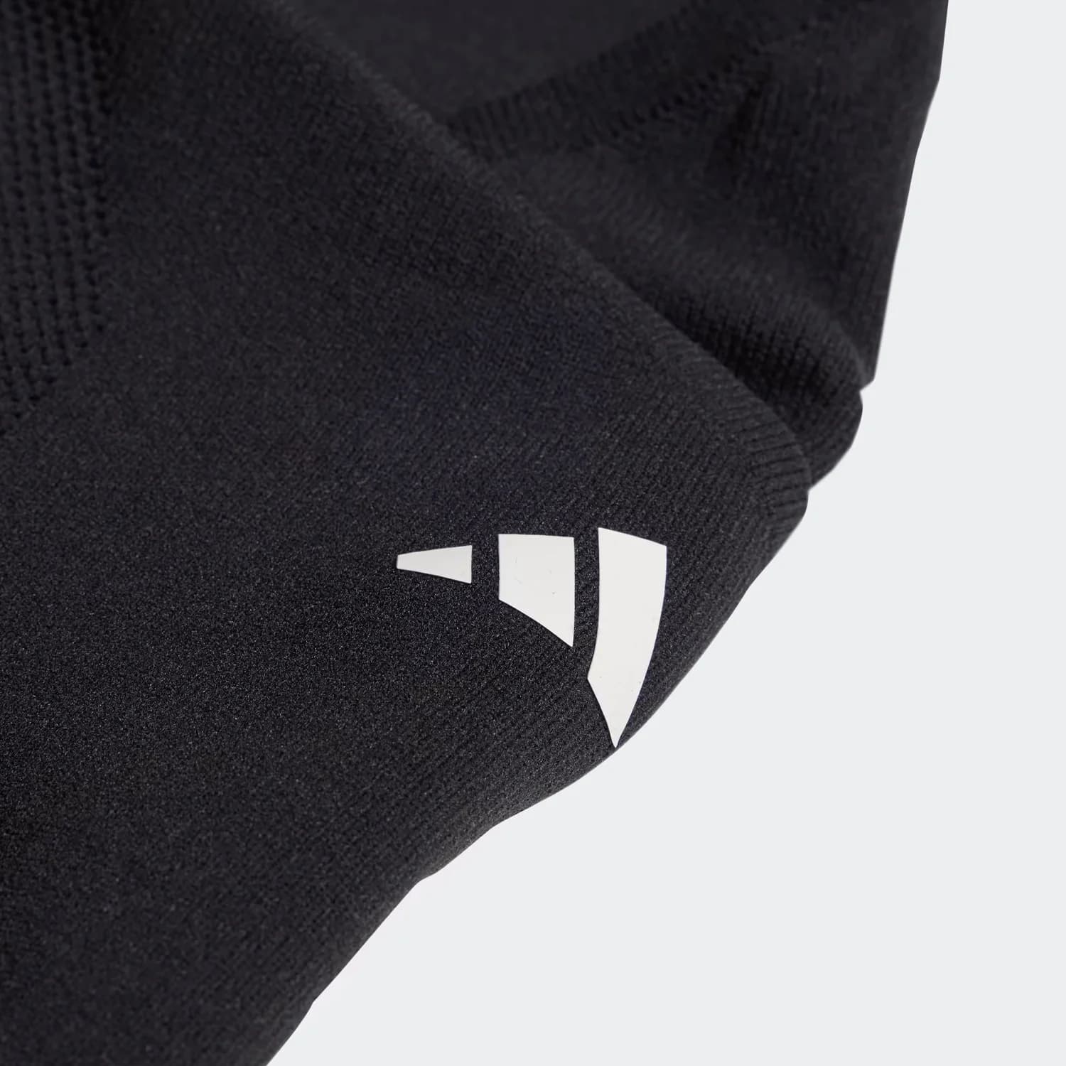 گرمکن گردن فوتبال آدیداس مدل Tiro 23 Competition Neck Warmer — تصویر ۳