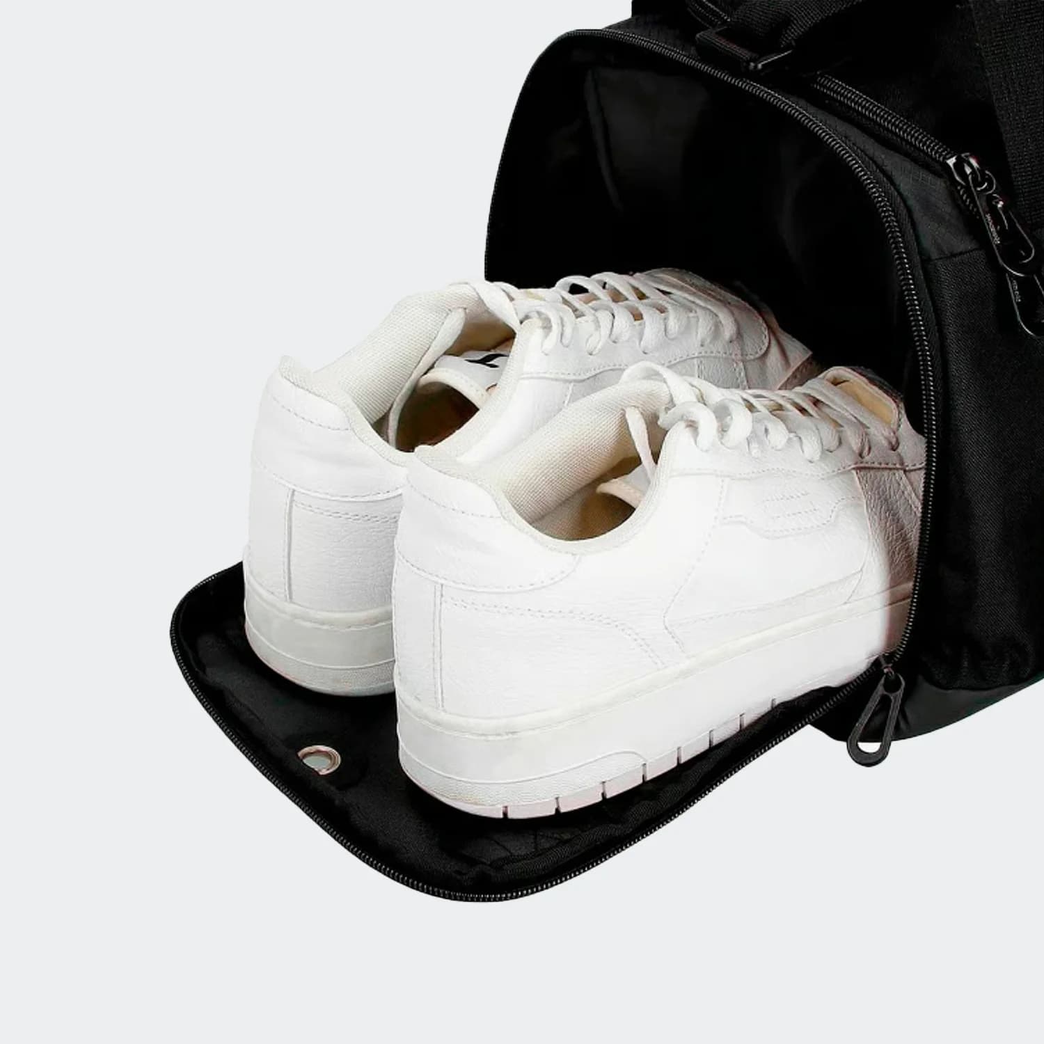 ساک 25 لیتری ریباک مدل Wayland Duffle 40 Black — تصویر ۷