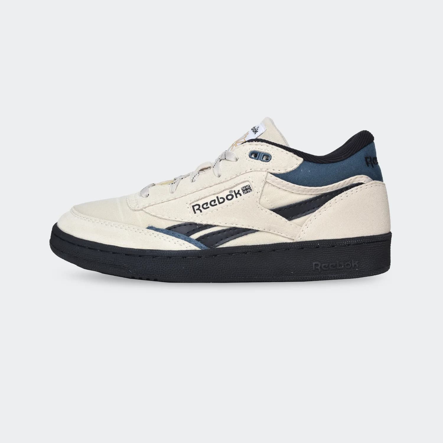 کفش کلاسیک مردانه ریباک مدل Reebok Club C Mid II Revenge Vintage — تصویر ۹